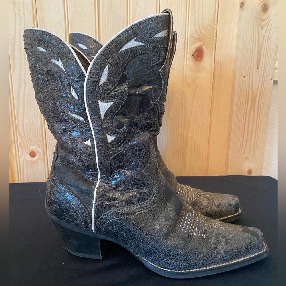 Woman’s Ariat Boots Size 10